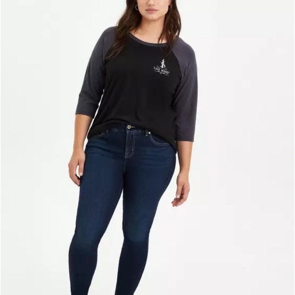 Warner Bros. Looney Tunes Bugs Muertos Raglan - Picture 4 of 6